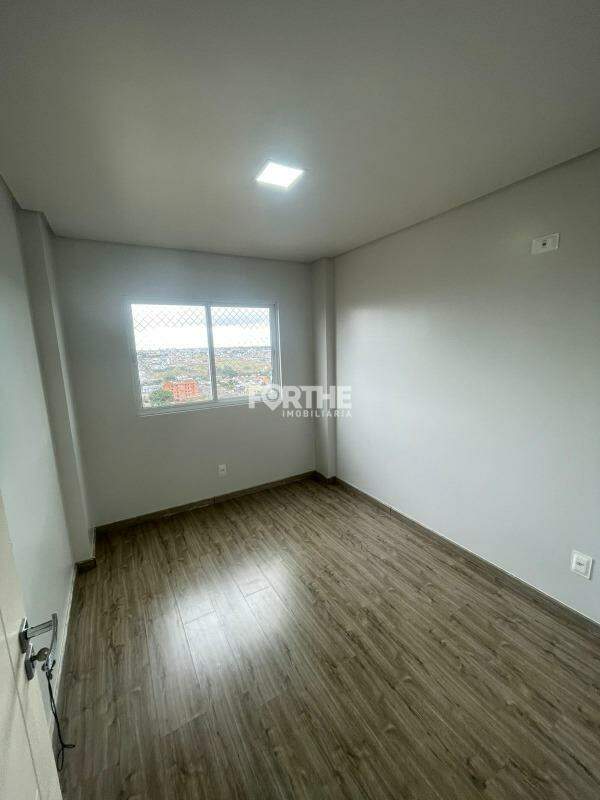 Apartamento à venda no Coqueiral: