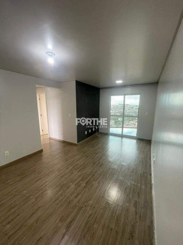 Apartamento à venda no Coqueiral: 