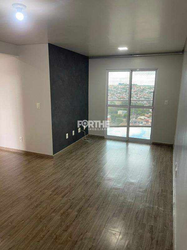 Apartamento à venda no Coqueiral: