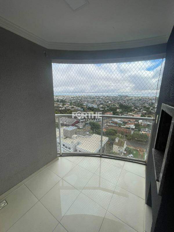 Apartamento à venda no Coqueiral: