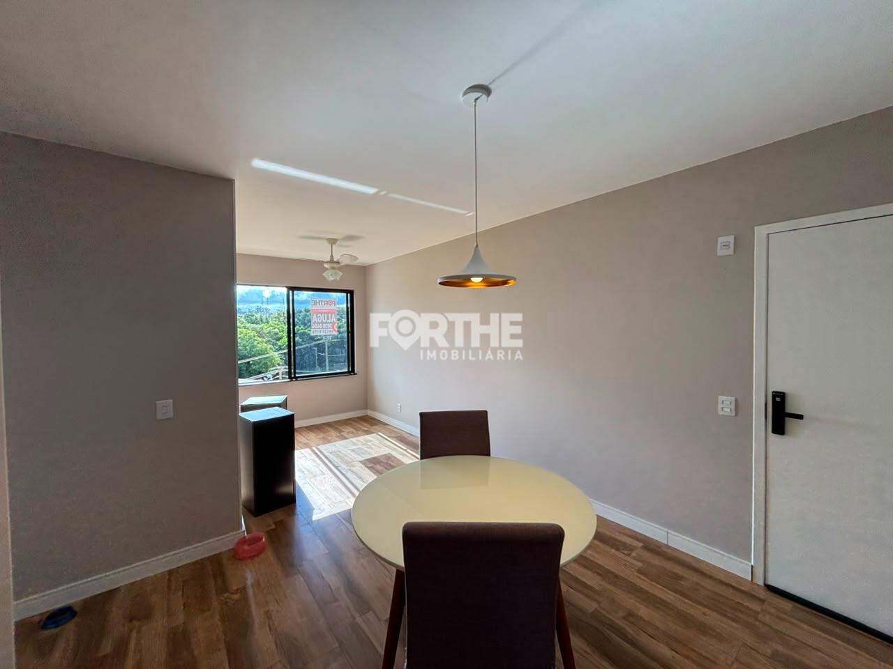 Apartamento para aluguel no Country: 