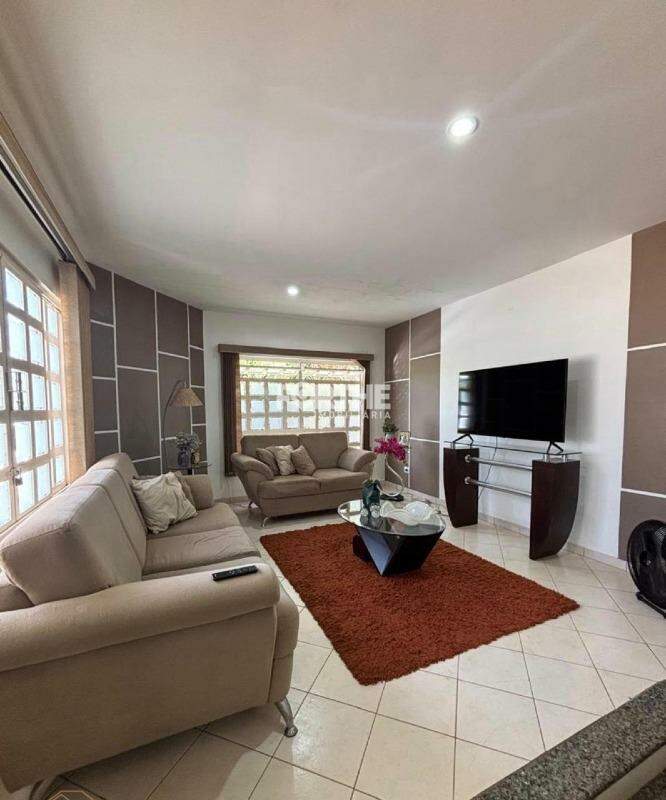 Casa à venda no Recanto Tropical: 