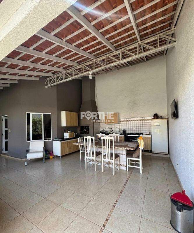 Casa à venda no Recanto Tropical: 