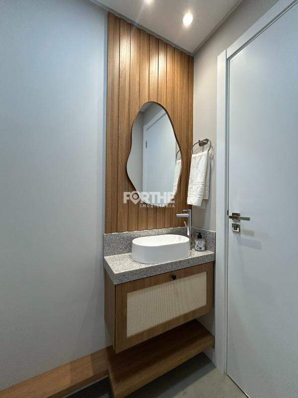 Apartamento à venda no Pereque: 