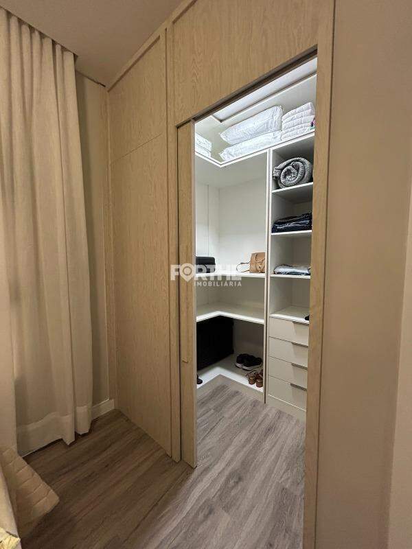 Apartamento à venda no Pereque: 