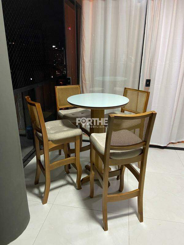 Apartamento à venda no Meia Praia: 