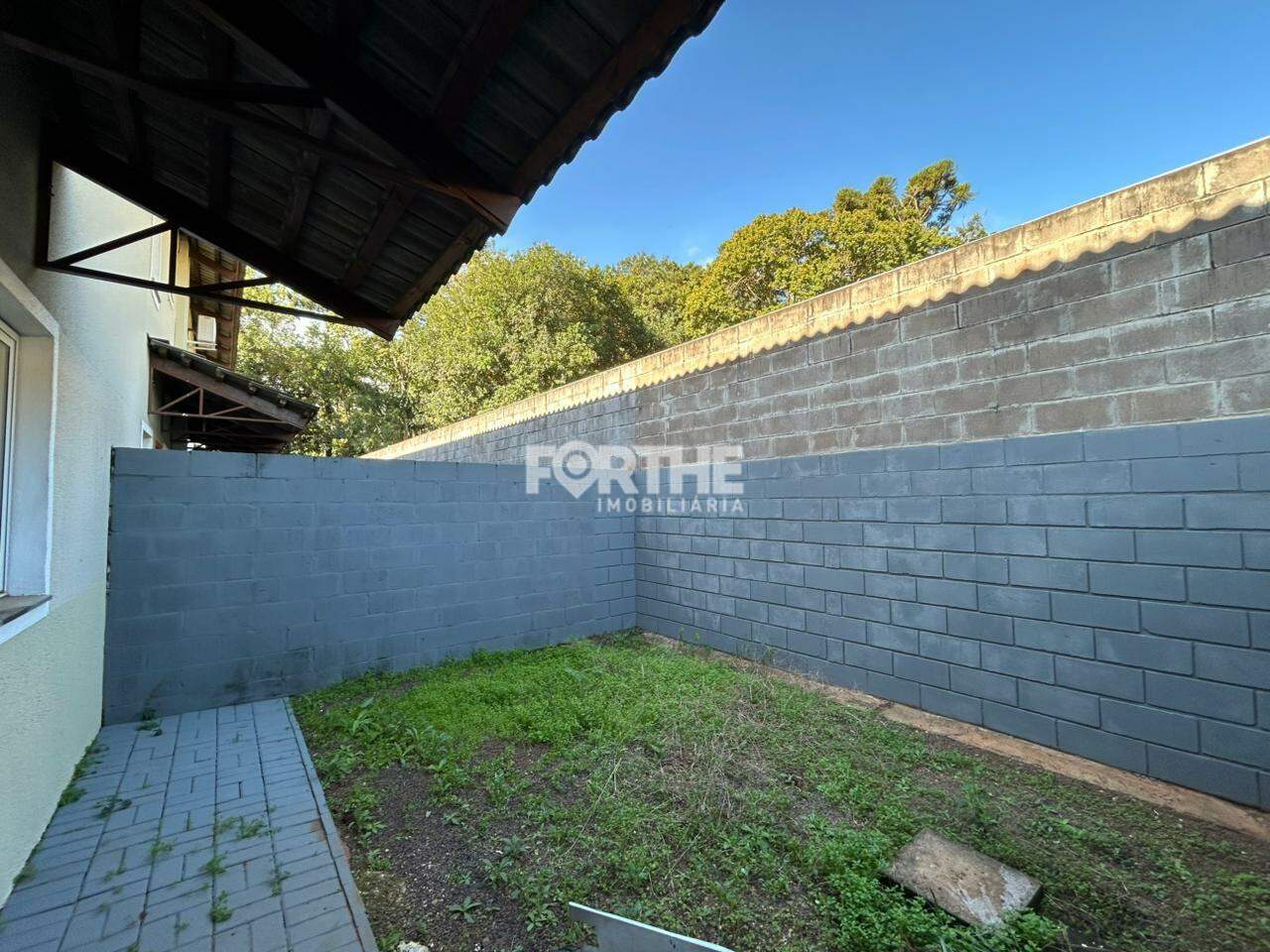 Sobrado em condomínio para aluguel no Floresta: