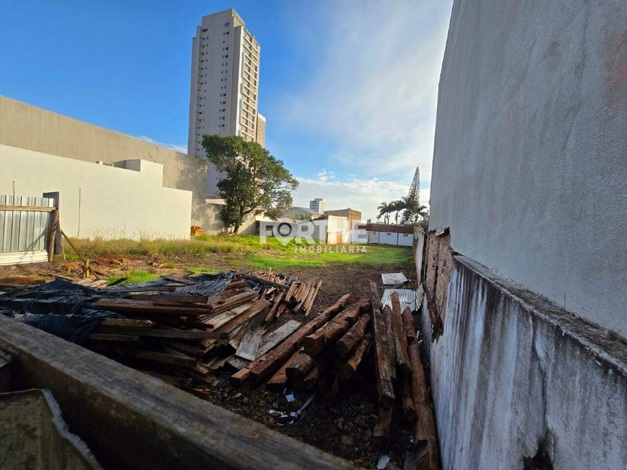 Terreno à venda no Centro: 