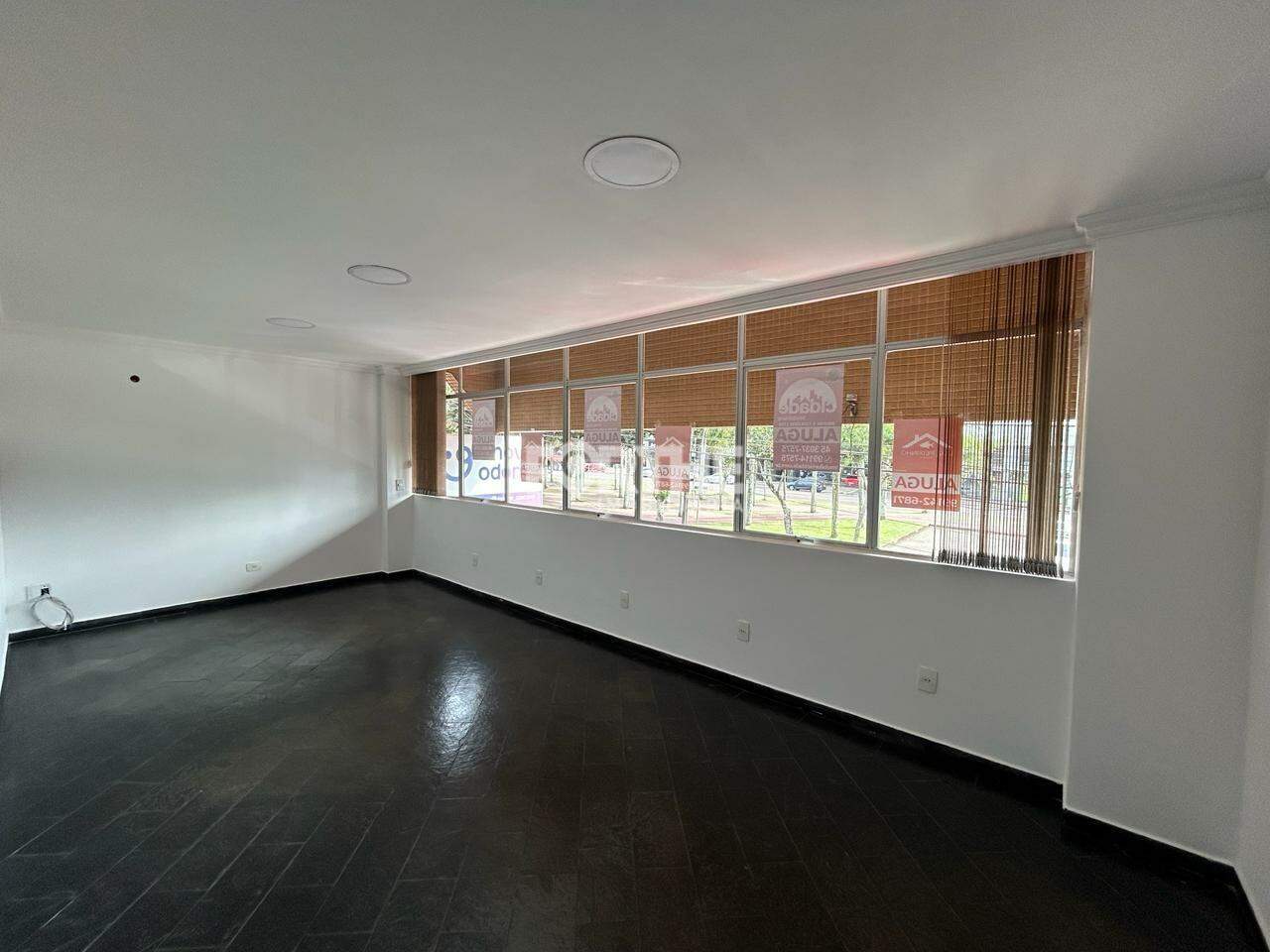 Sala comercial para aluguel no Centro: