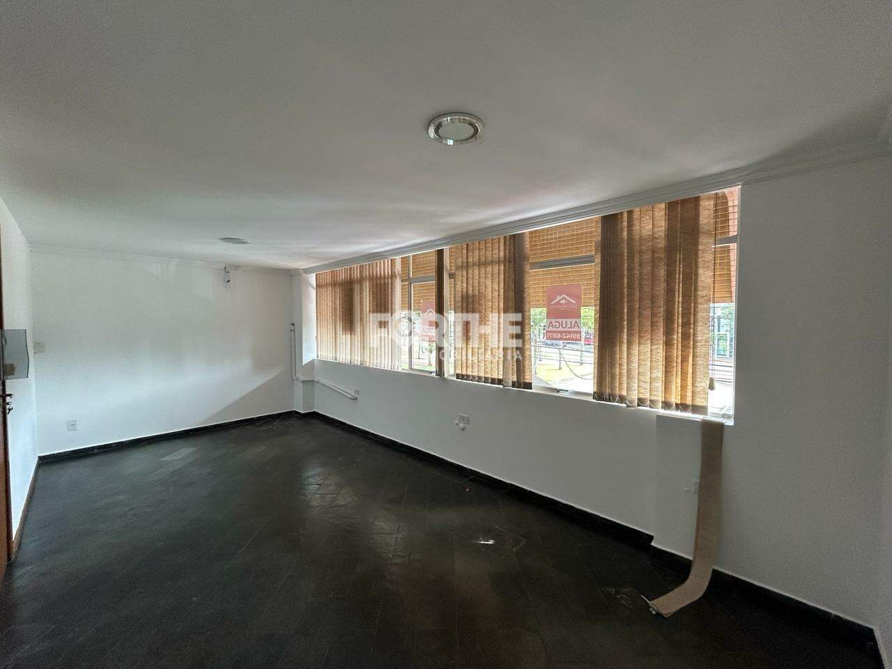 Sala comercial para aluguel no Centro: