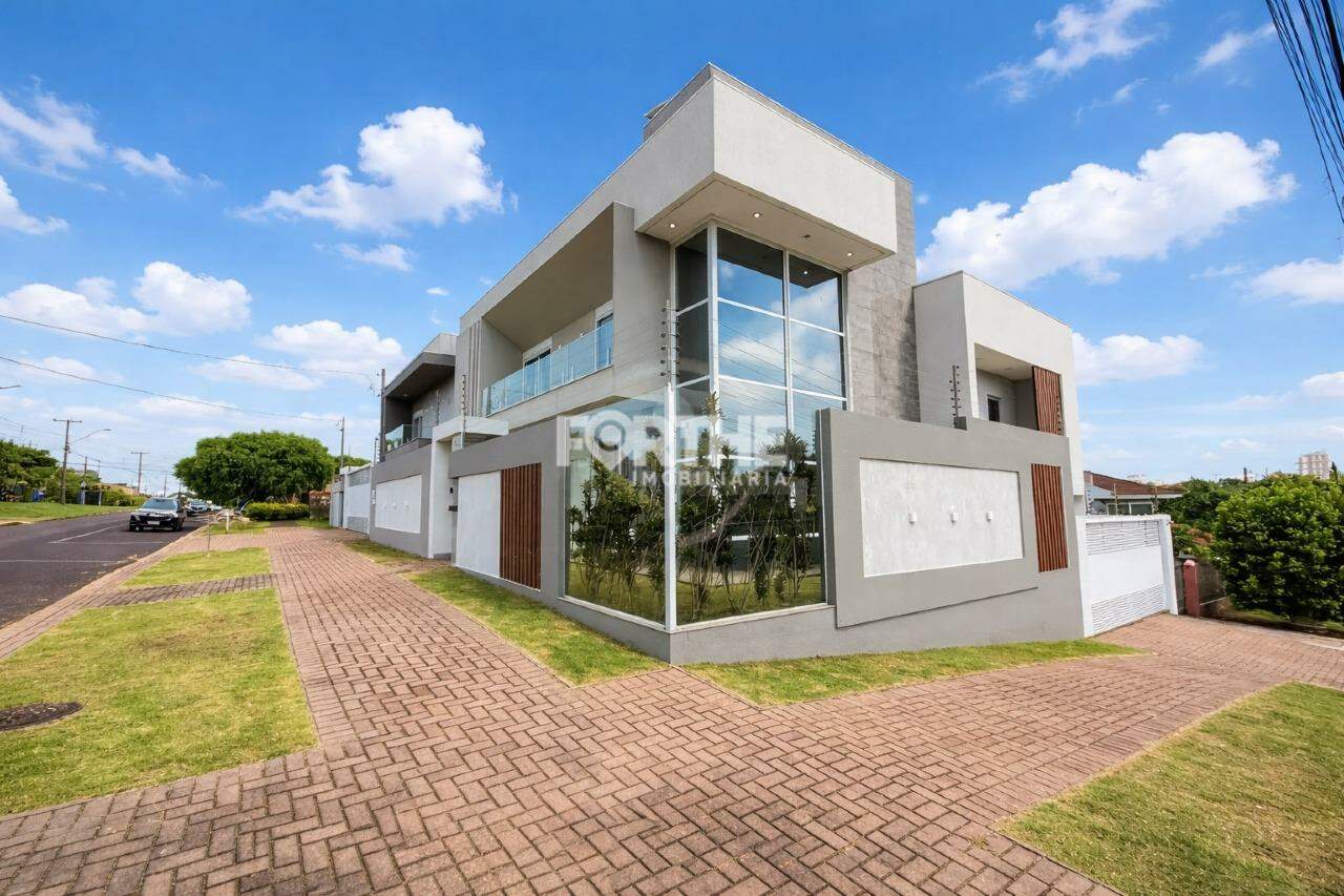 Sobrado 3 Dormitórios Região Do Lago 224m²