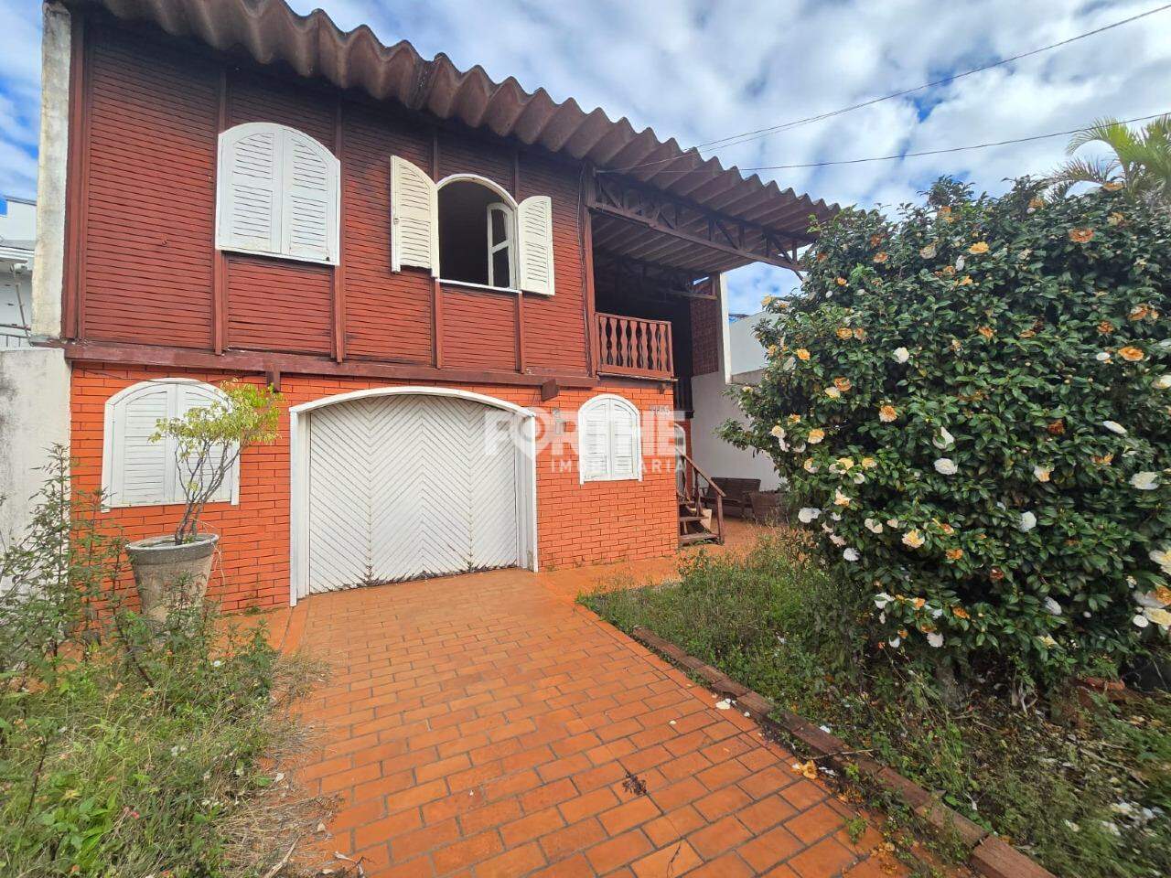 Sobrado à venda no Neva: 