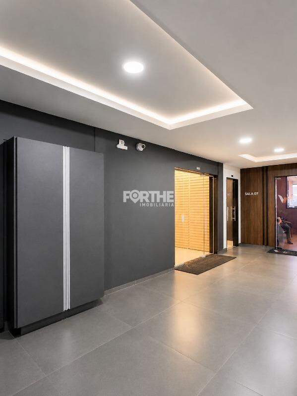 Sala comercial à venda no Coqueiral: 