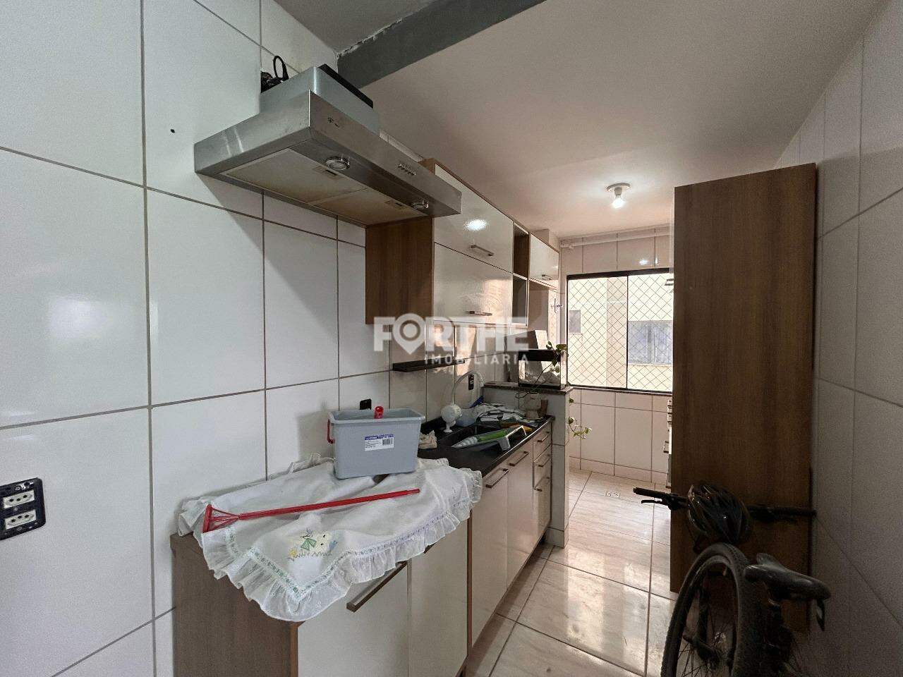 Apartamento para aluguel no Esmeralda: 