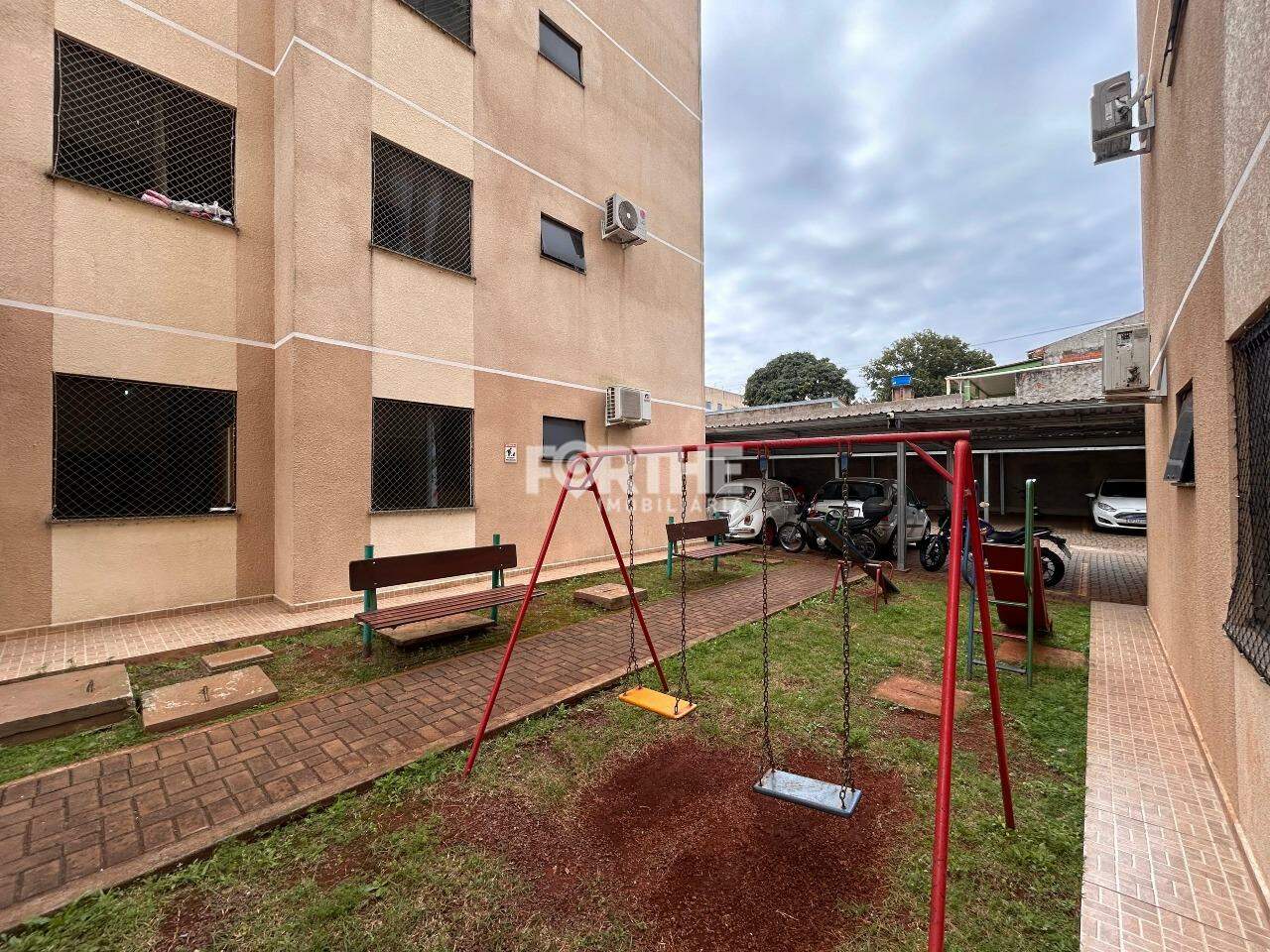 Apartamento para aluguel no Esmeralda: 