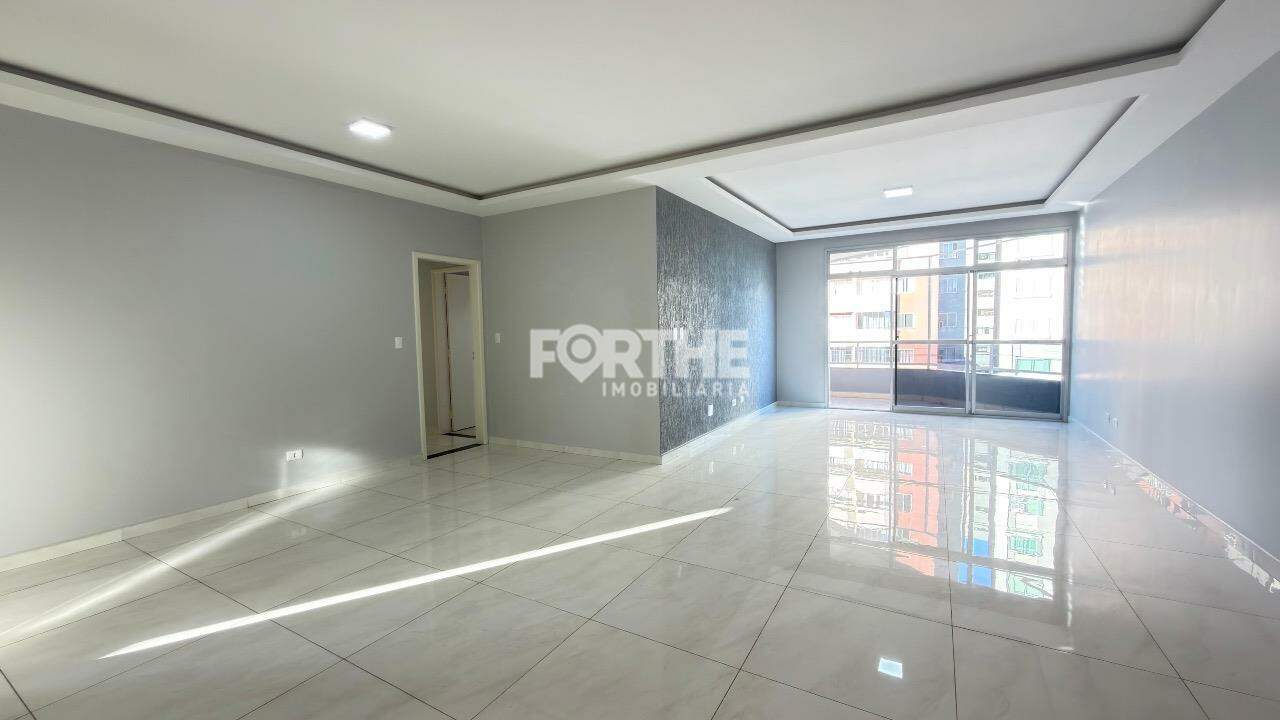 Apartamento 4 Dormitórios Centro 184m²