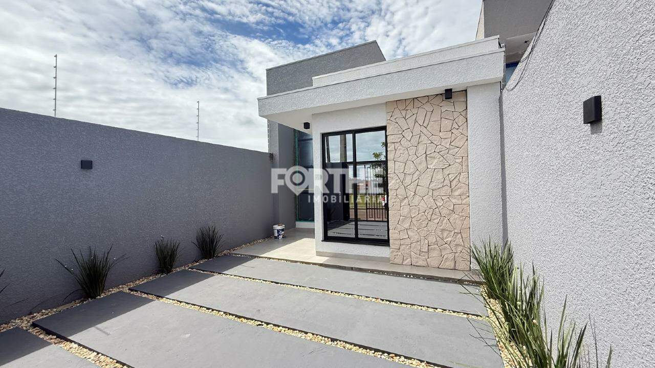 Casa à venda no Recanto Tropical IV: 