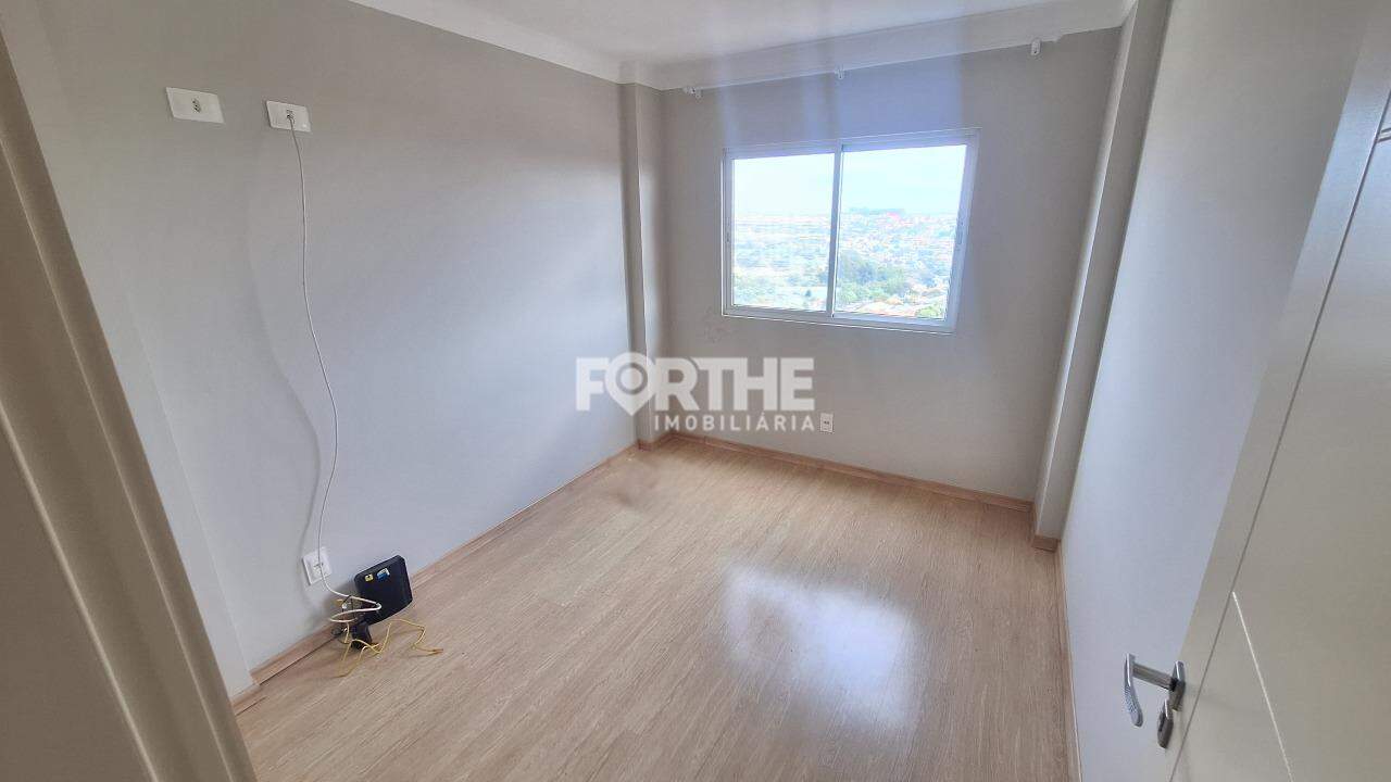 Apartamento à venda no Coqueiral: 