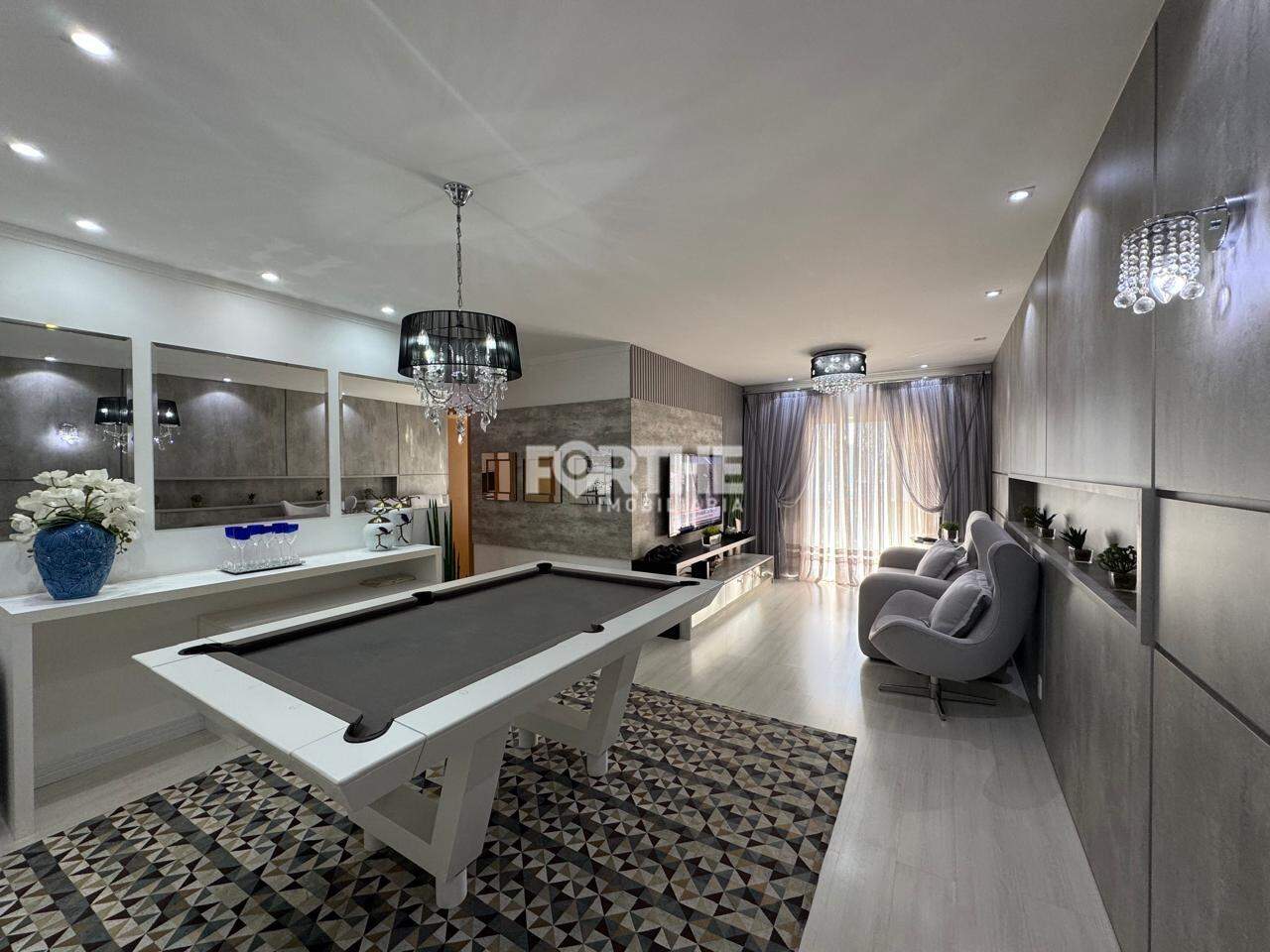 Apartamento 3 Dormitórios Centro 106m²