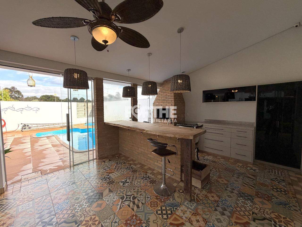 Casa à venda no Recanto Tropical: 