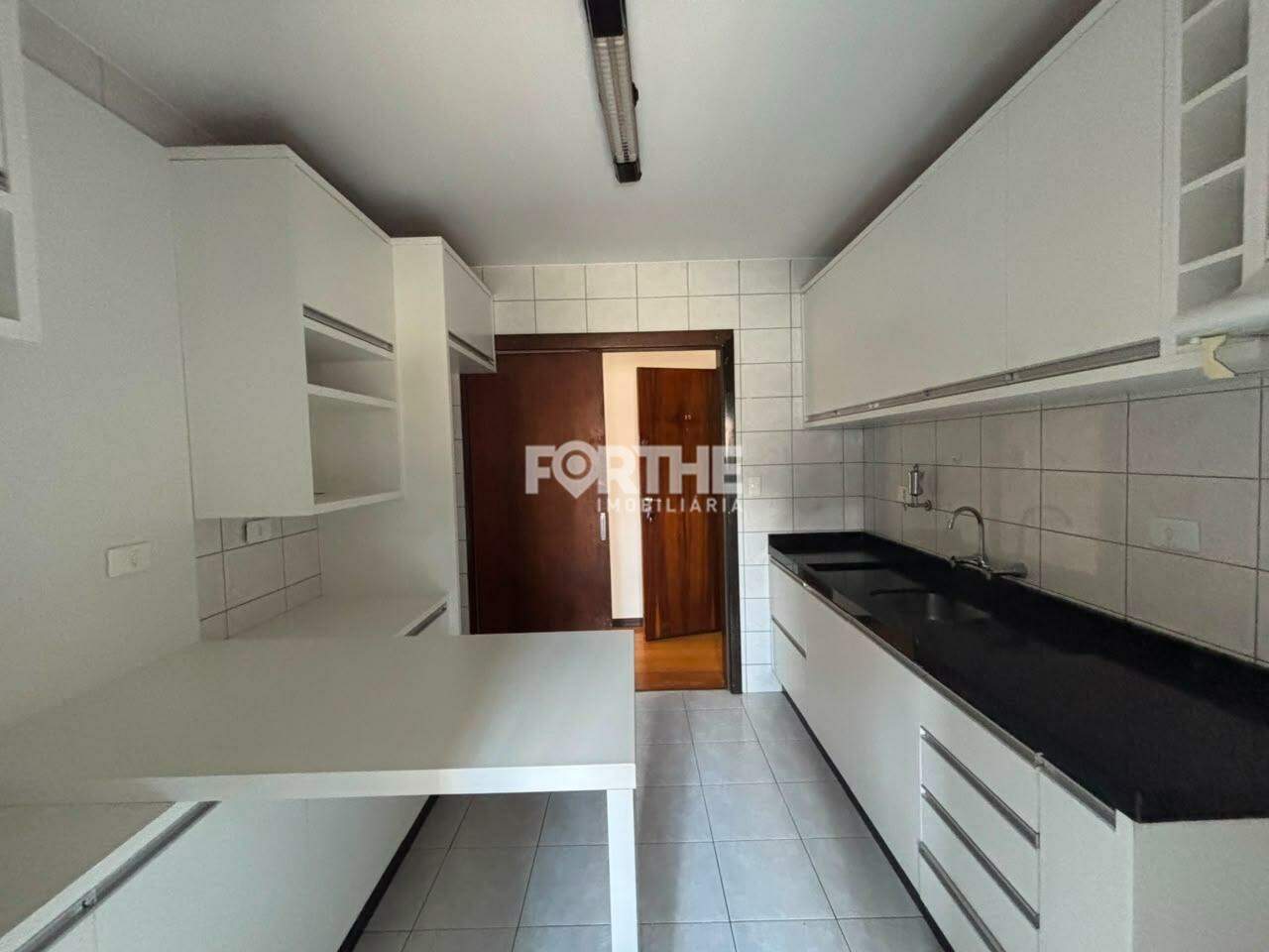 Apartamento para aluguel no Centro: 