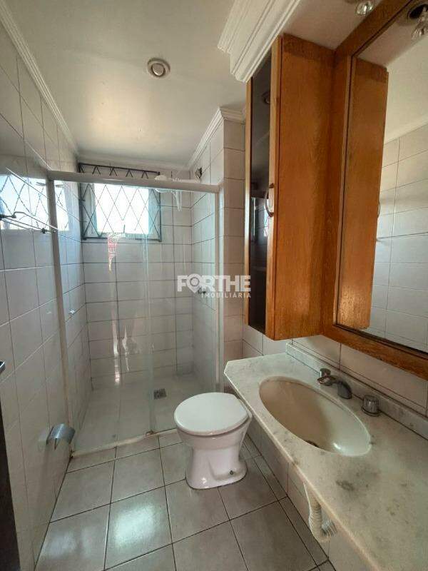 Apartamento para aluguel no Centro: 