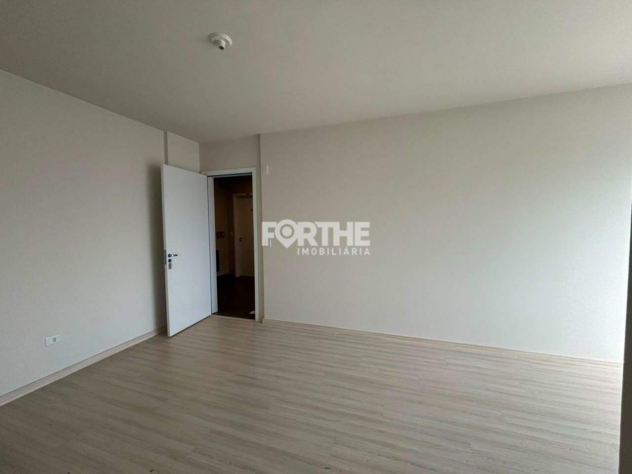 Apartamento para aluguel no Pioneiros Catarinenses: