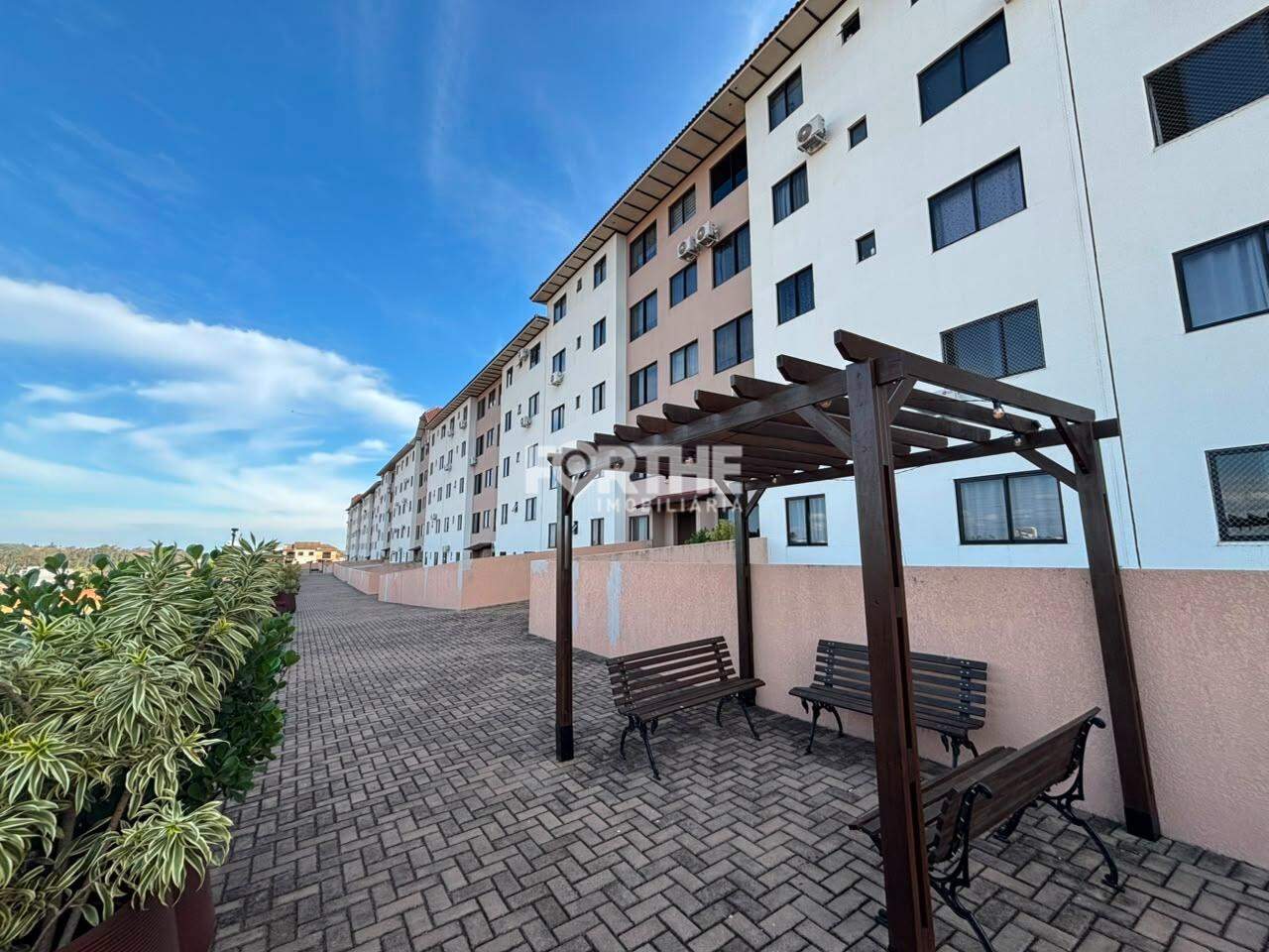 Apartamento para aluguel no Pioneiros Catarinenses: 