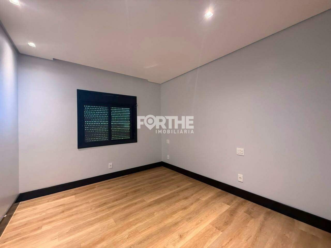 Casa em Condomínio à venda no Aroeira: