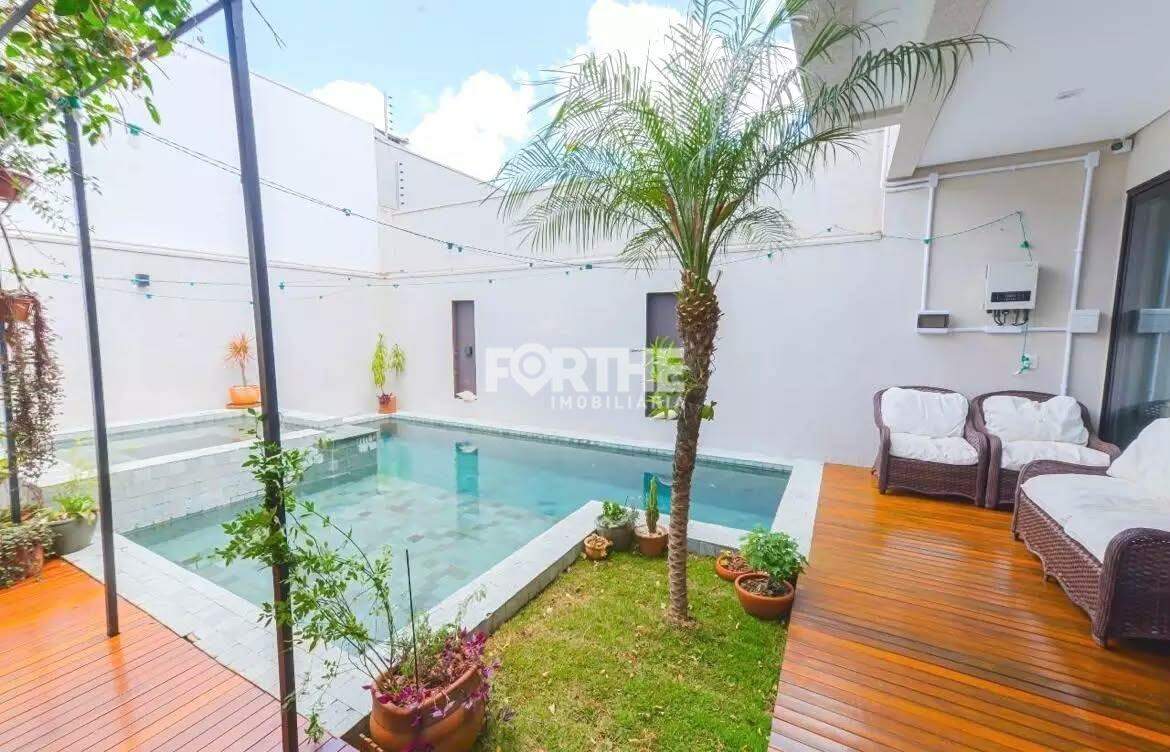 Sobrado à venda no Recanto Tropical: 