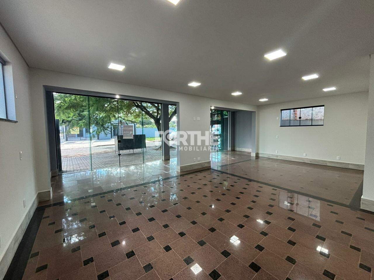 Sala comercial à venda no Santa Felicidade: 