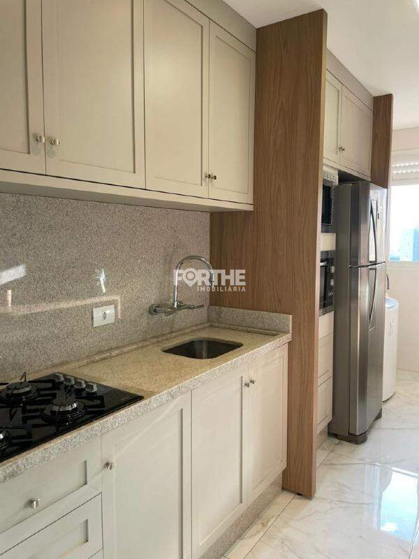 Apartamento para aluguel no Centro: 