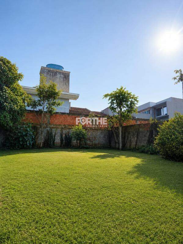 Casa à venda no Região do Lago: 