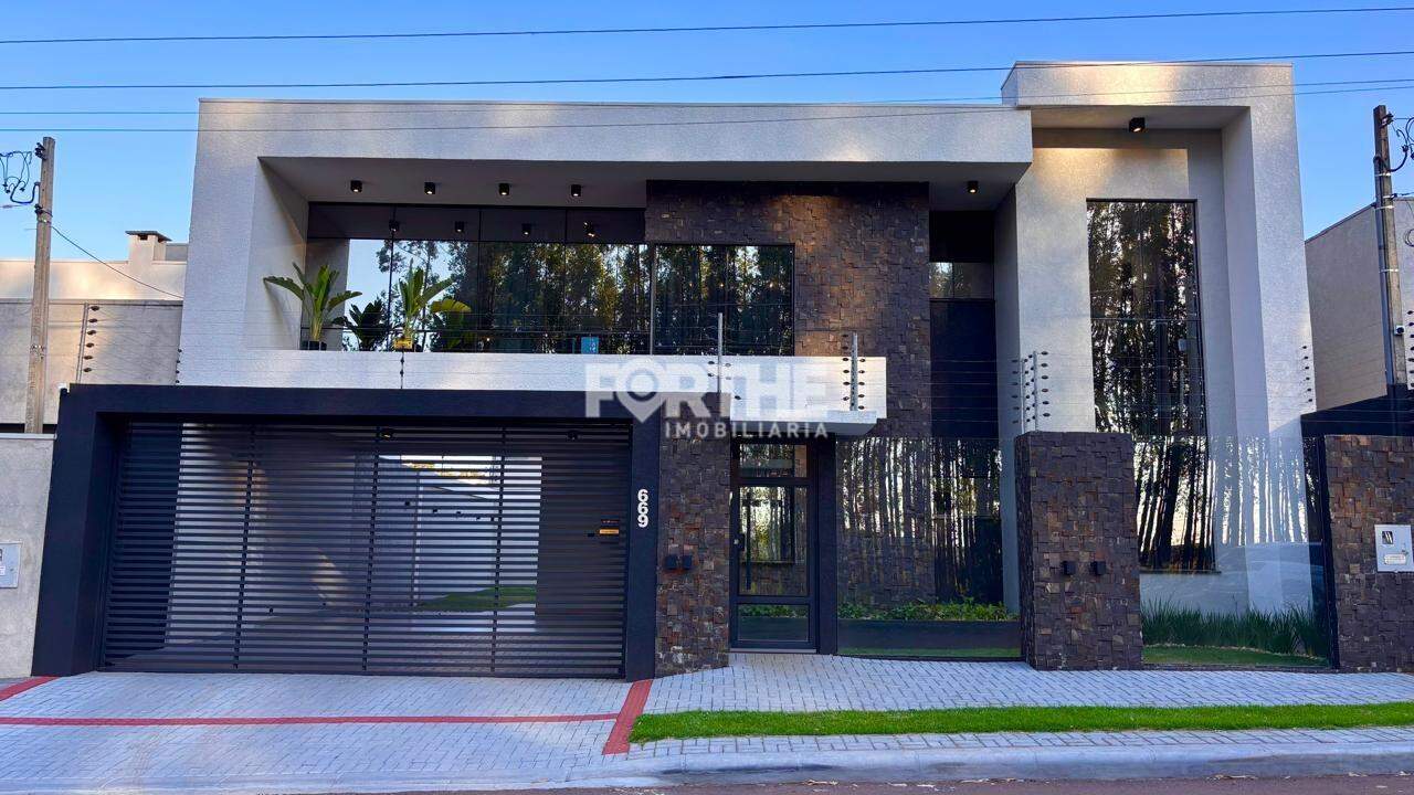 Sobrado 4 Dormitórios Recanto Tropical III 243m²