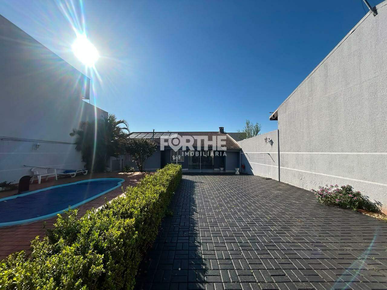 Casa à venda no Universitário: 