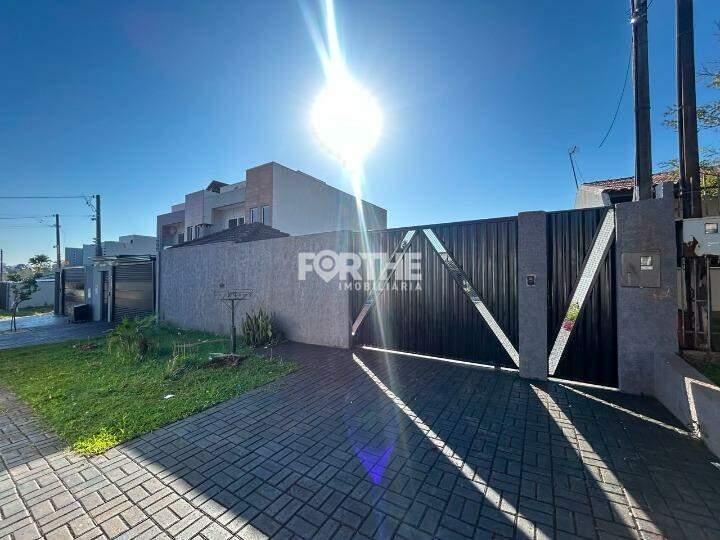 Casa à venda no Universitário: 