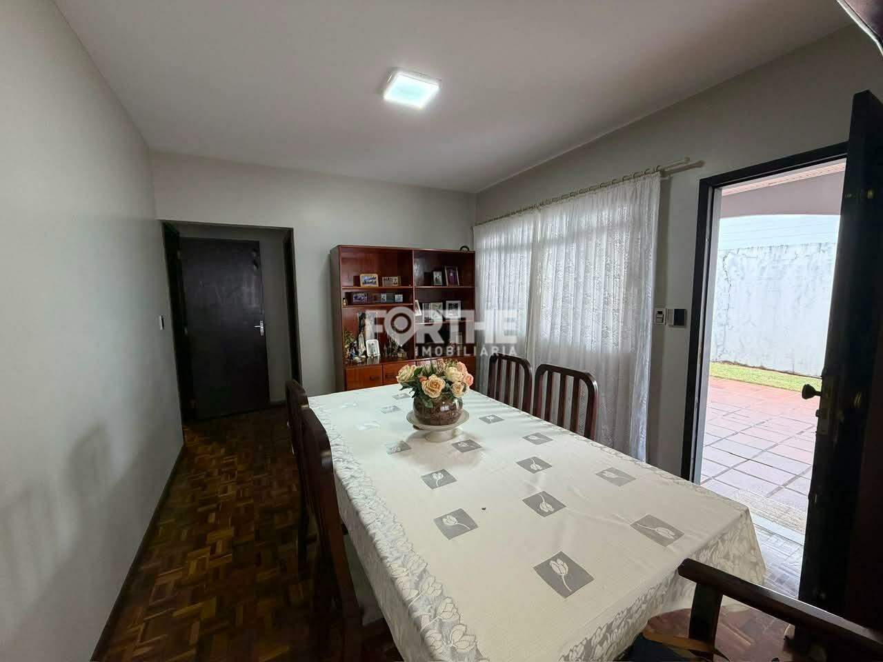Casa à venda no Recanto Tropical: 