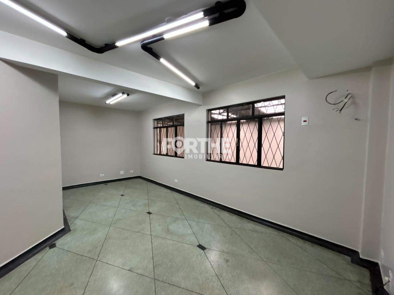 Sala comercial para aluguel no Centro: