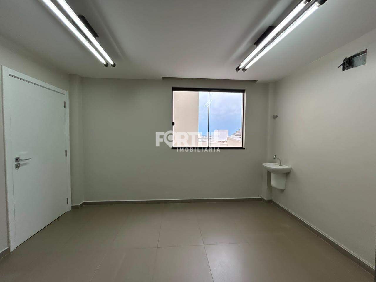 Sala comercial para aluguel no Centro: