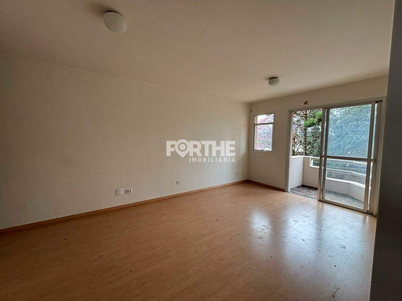 Apartamento para aluguel no Centro: 