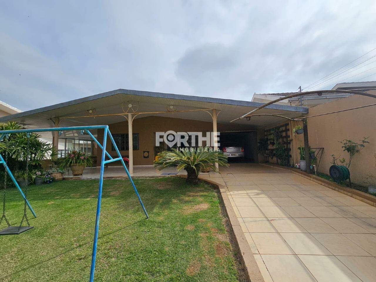 Casa à venda no Universitário: 