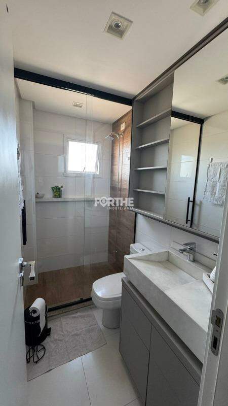 Apartamento à venda no Coqueiral: 