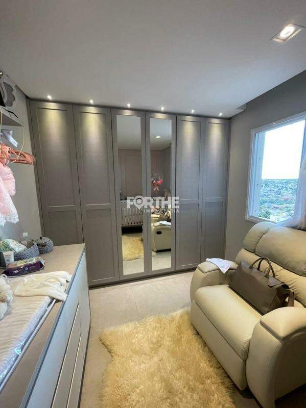 Apartamento à venda no Coqueiral: 