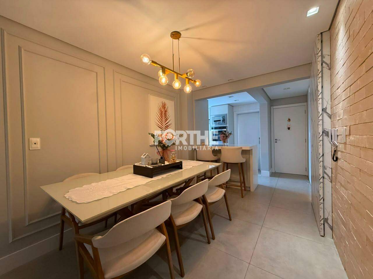 Apartamento 3 Dormitórios Coqueiral 110m²