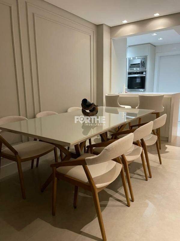 Apartamento à venda no Coqueiral: 