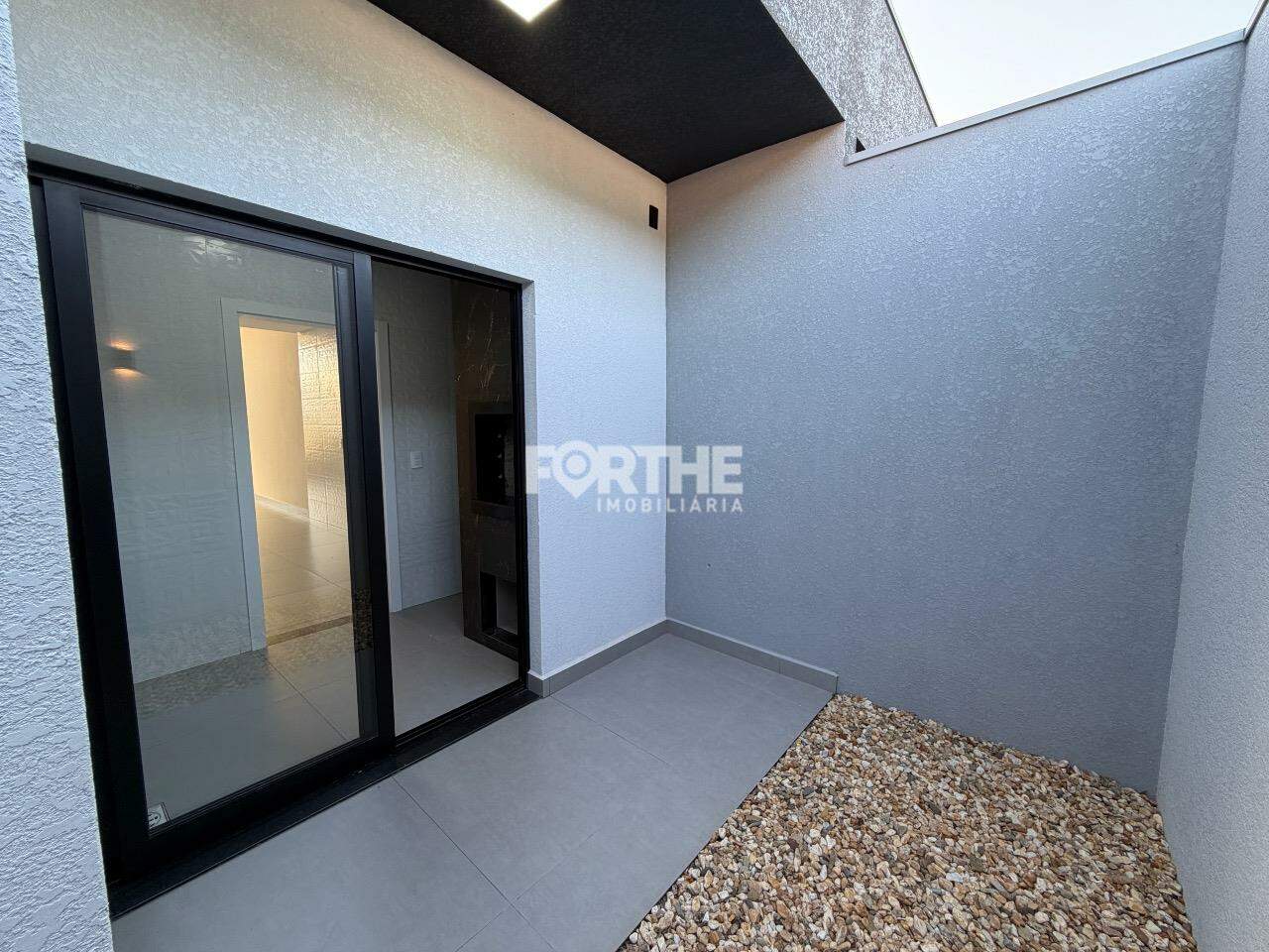 Casa à venda no Recanto Tropical IV: