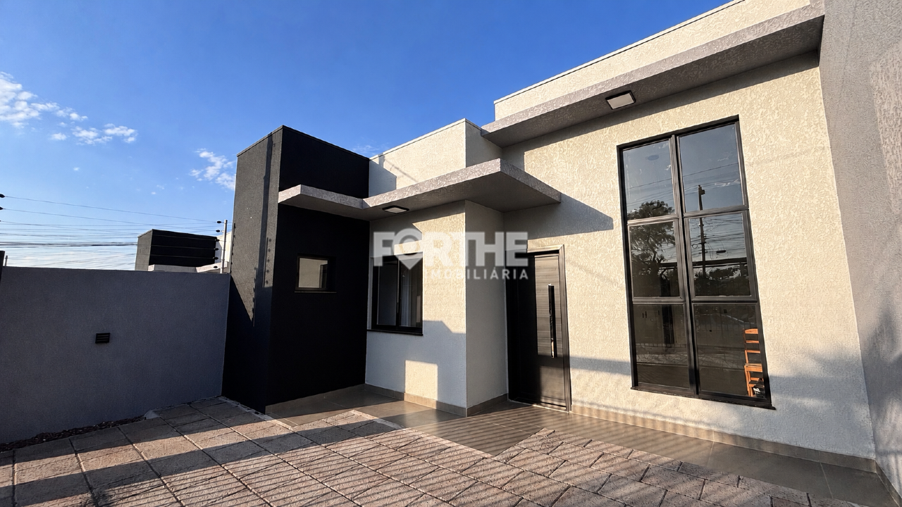Casa 2 Dormitórios Floresta 66m²