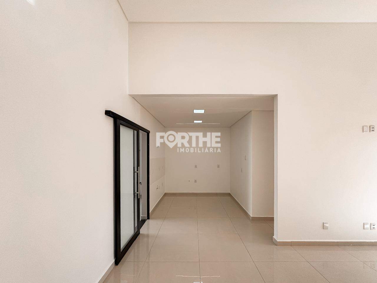 Casa à venda no Paraíso Tropical : cozinha, abertura para fora