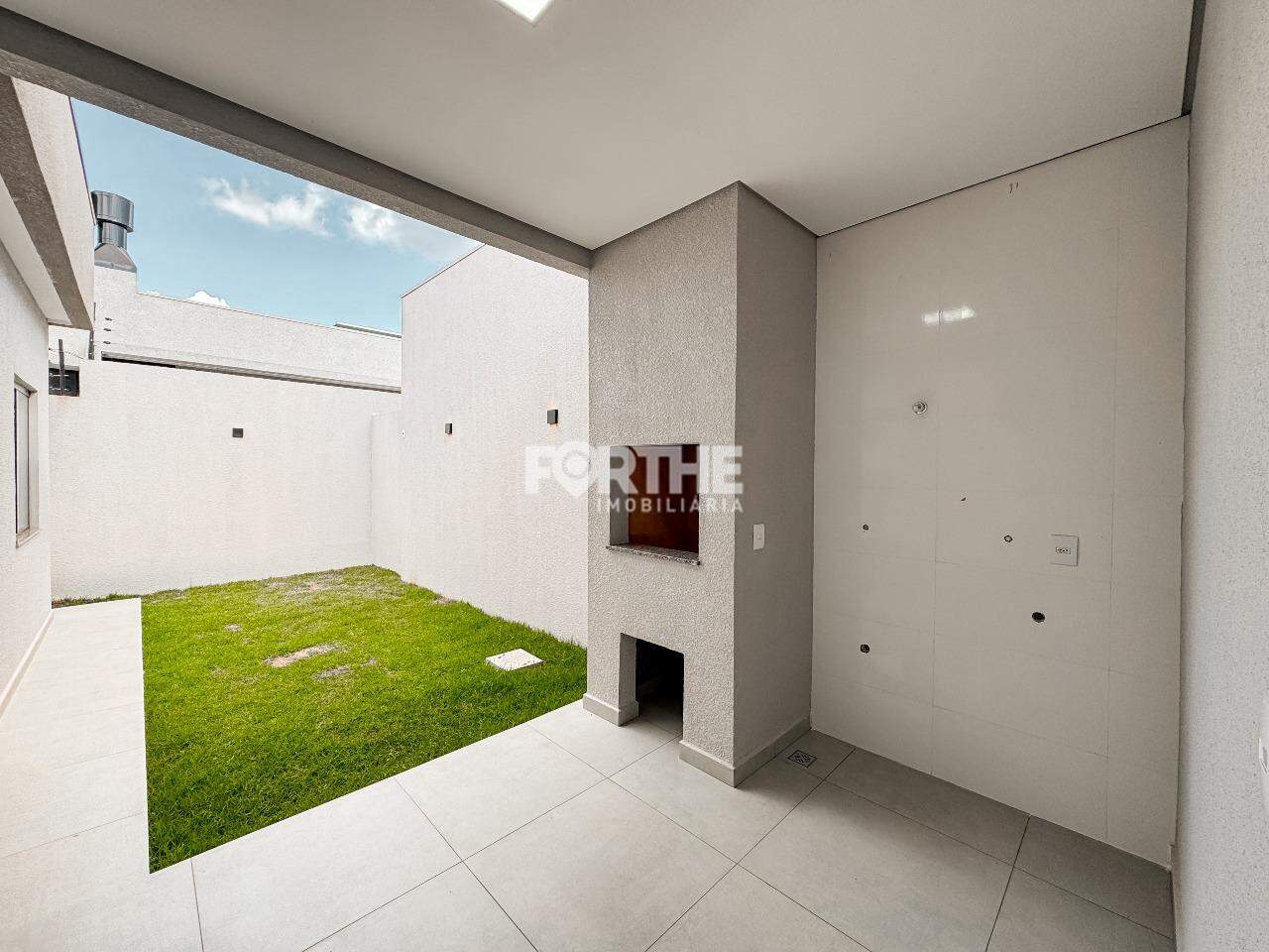 Casa à venda no Paraíso Tropical : espaço gourmet/área de serviço
