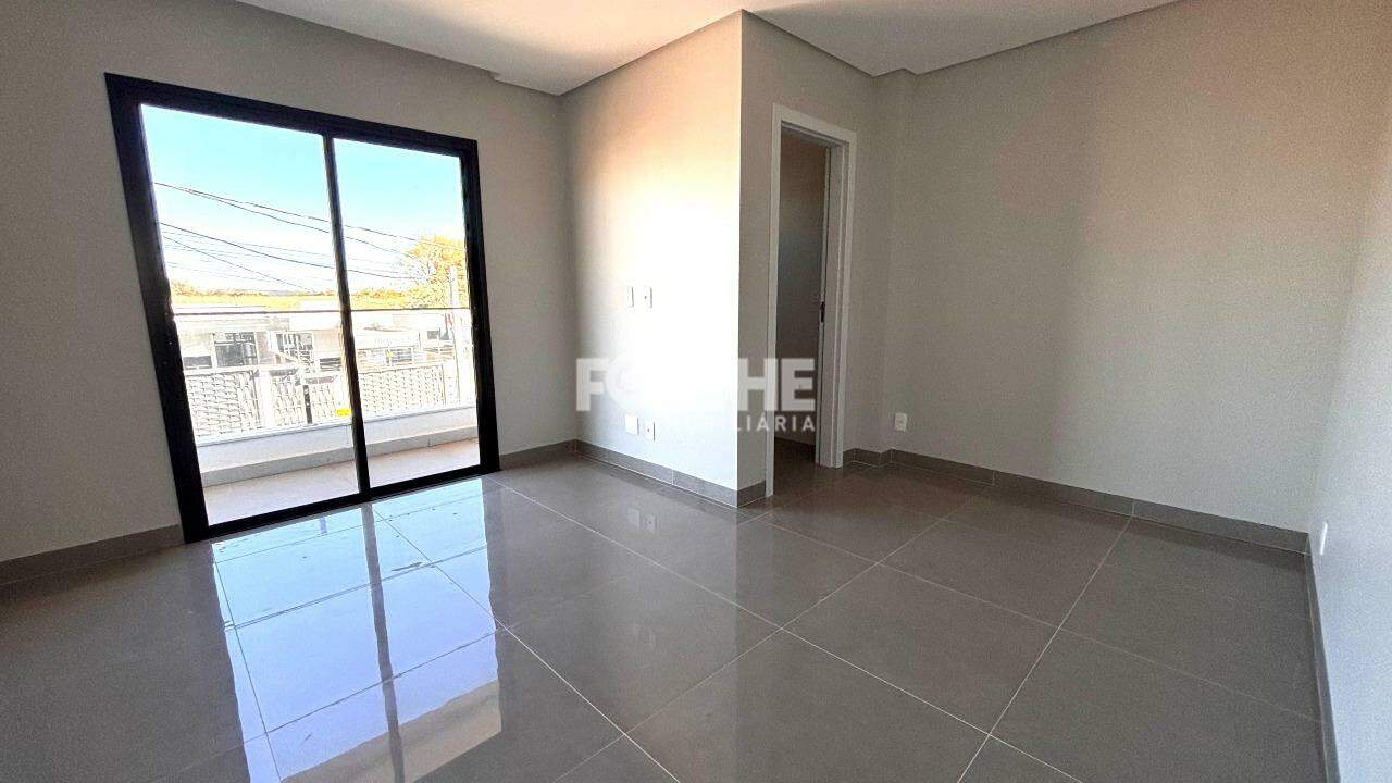 Sobrado à venda no Jardim Veredas: 